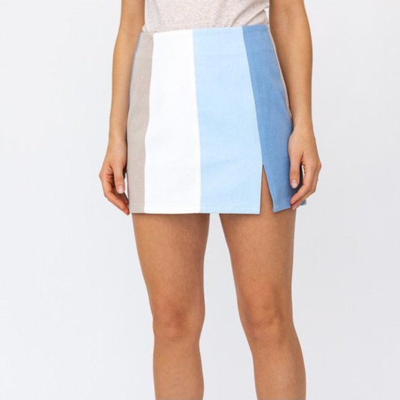 ❌SOLD OUT❌ BABY BLUES COLOR BLOCK MINI SKIRT - Picture 5 of 6